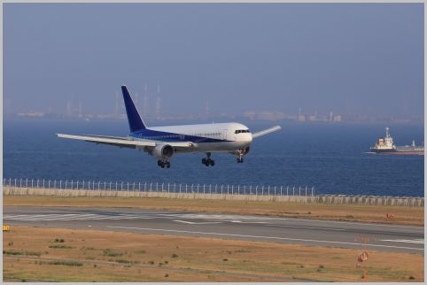 管制塔の航空無線を聞けば航空機の動きが読める