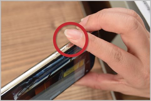 iPhoneのカメラはサイドボタンでもシャッター